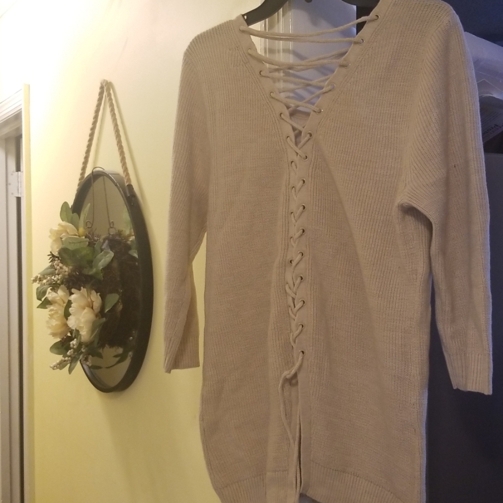 New York and Co beige sweater back lace